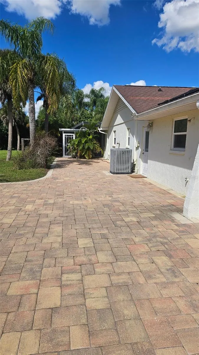 1726 FOSSIL DR