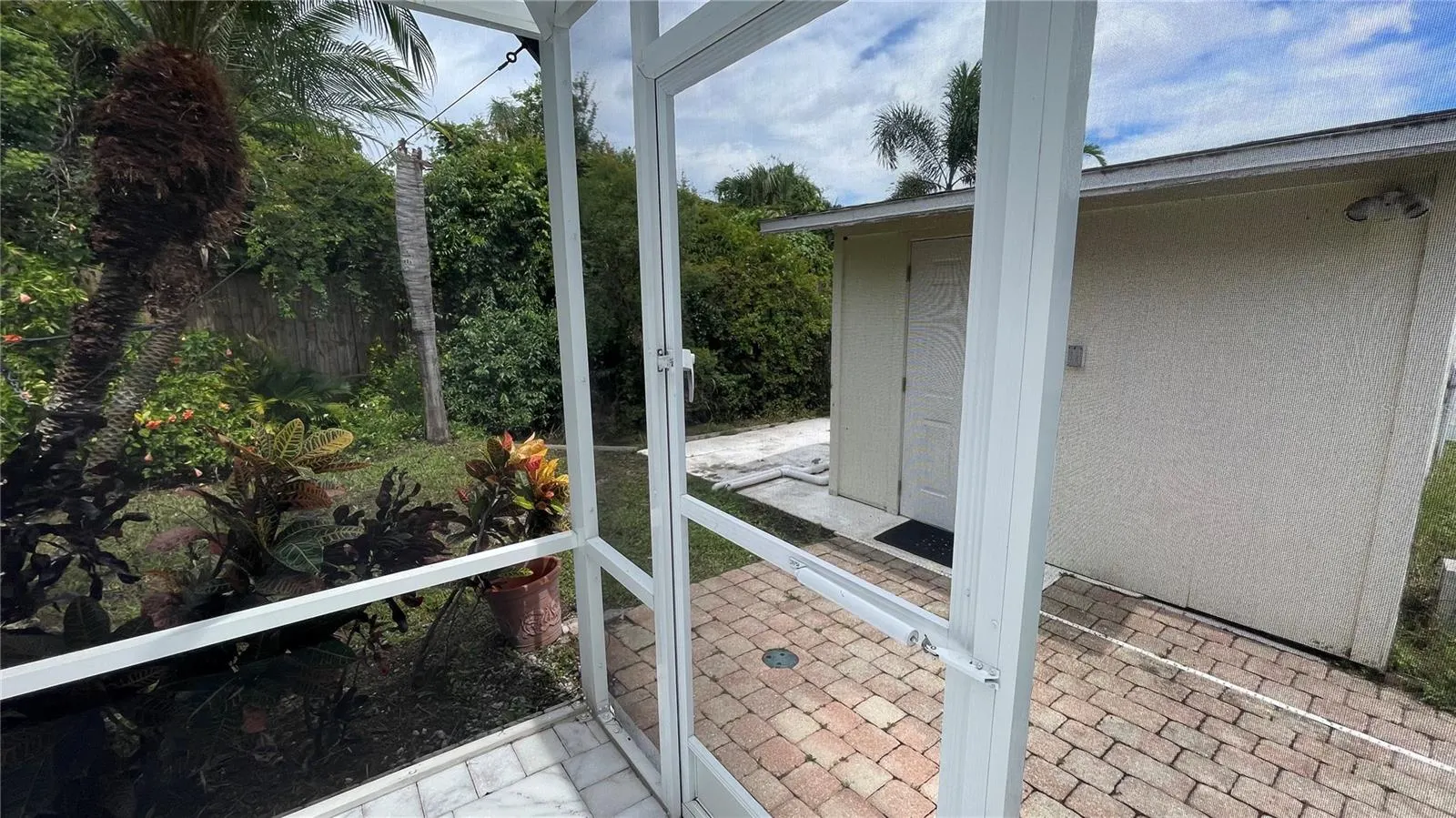 1726 FOSSIL DR