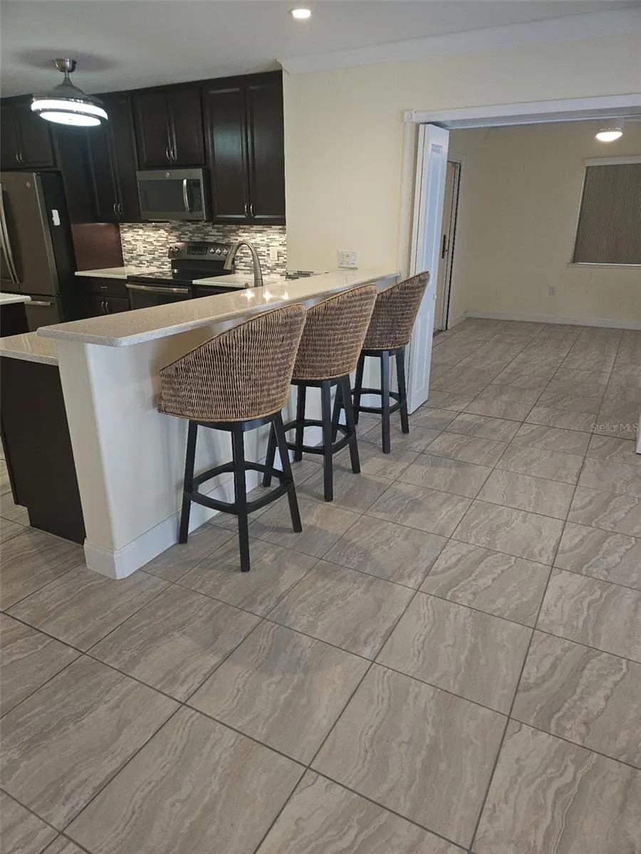 1726 FOSSIL DR