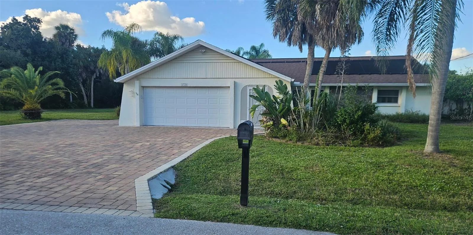 1726 FOSSIL DR