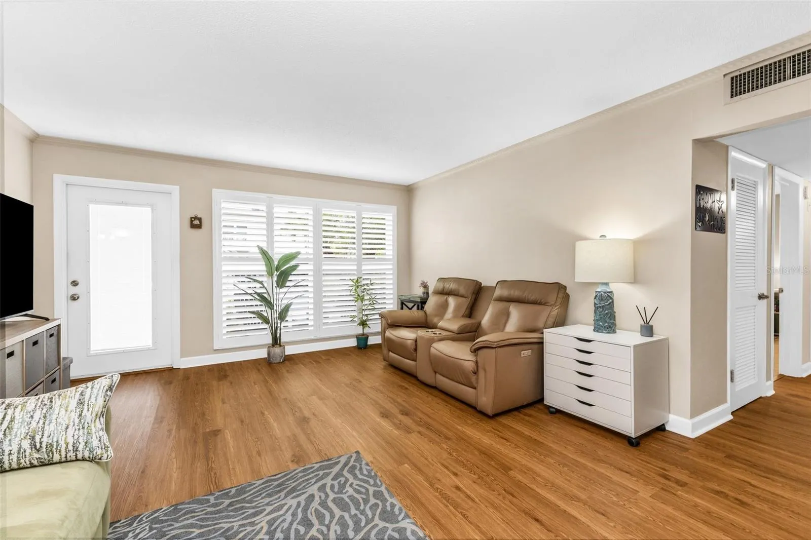 521 W VENICE AVE #21 #21