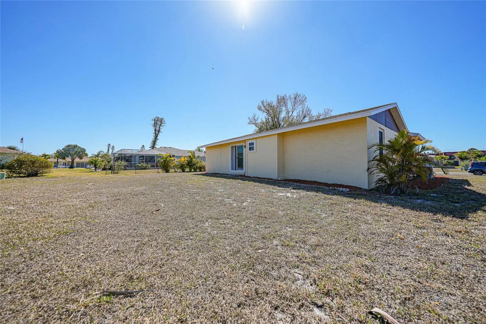 60 ROTONDA CIR