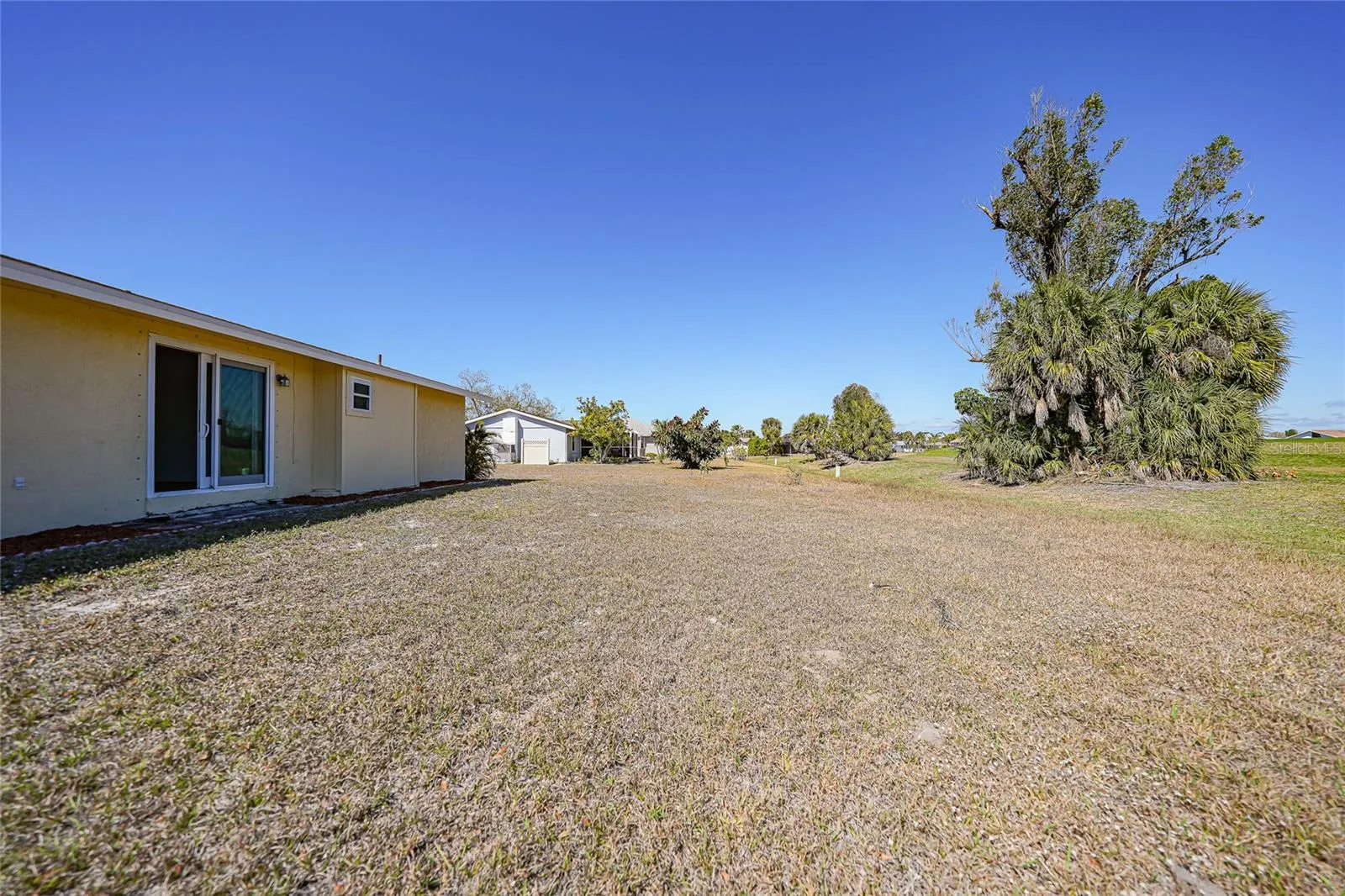 60 ROTONDA CIR