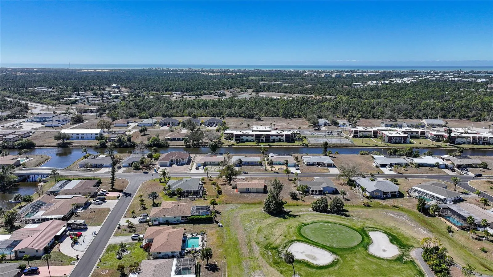 60 ROTONDA CIR