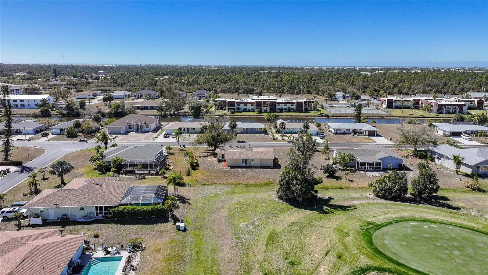 60 ROTONDA CIR
