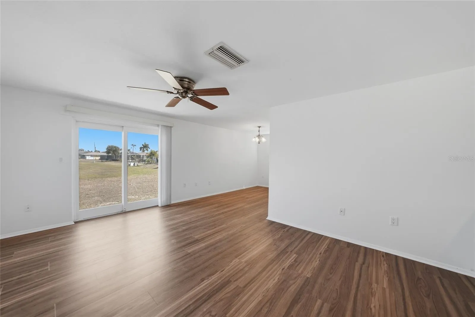 60 ROTONDA CIR