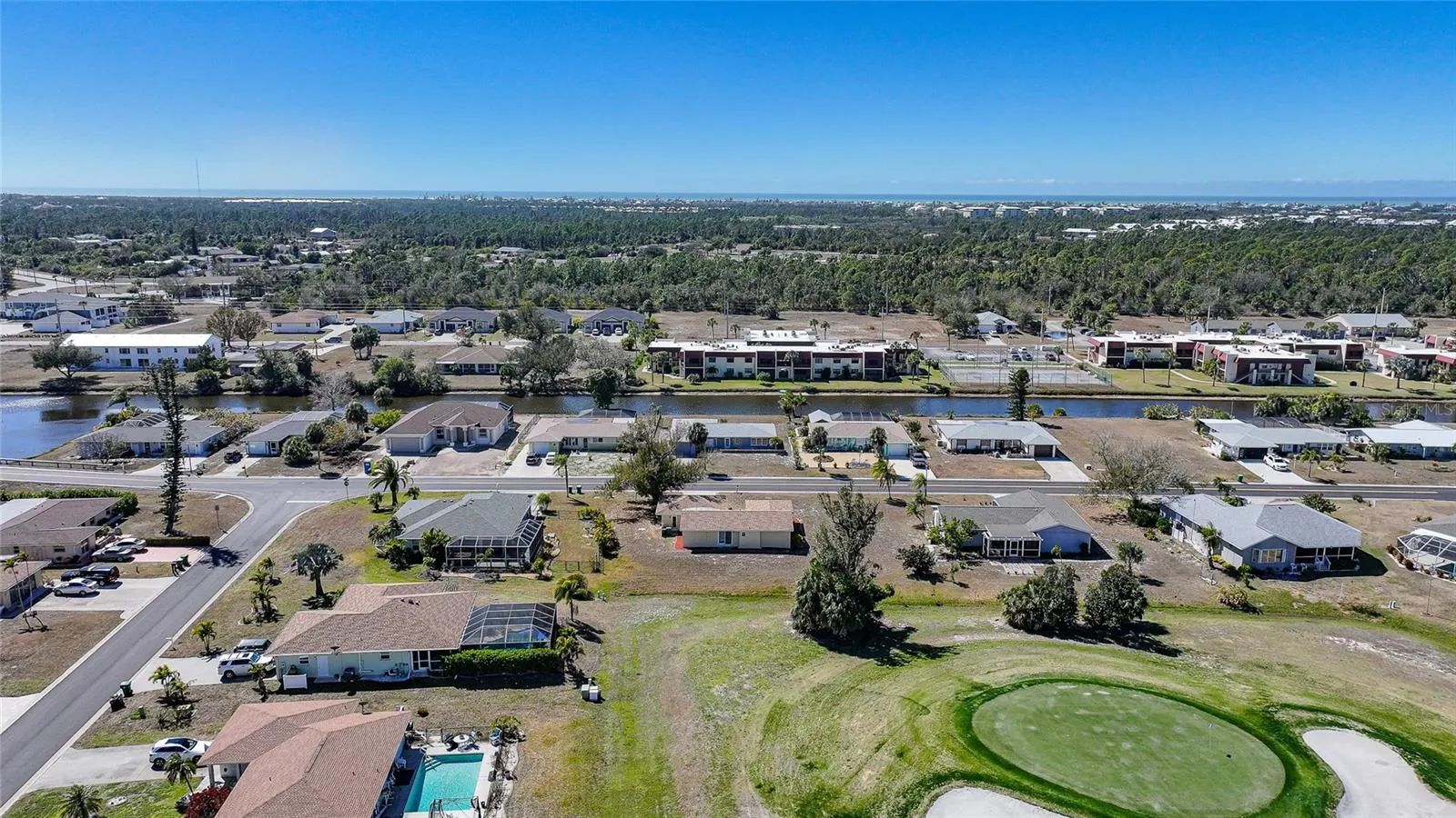60 ROTONDA CIR