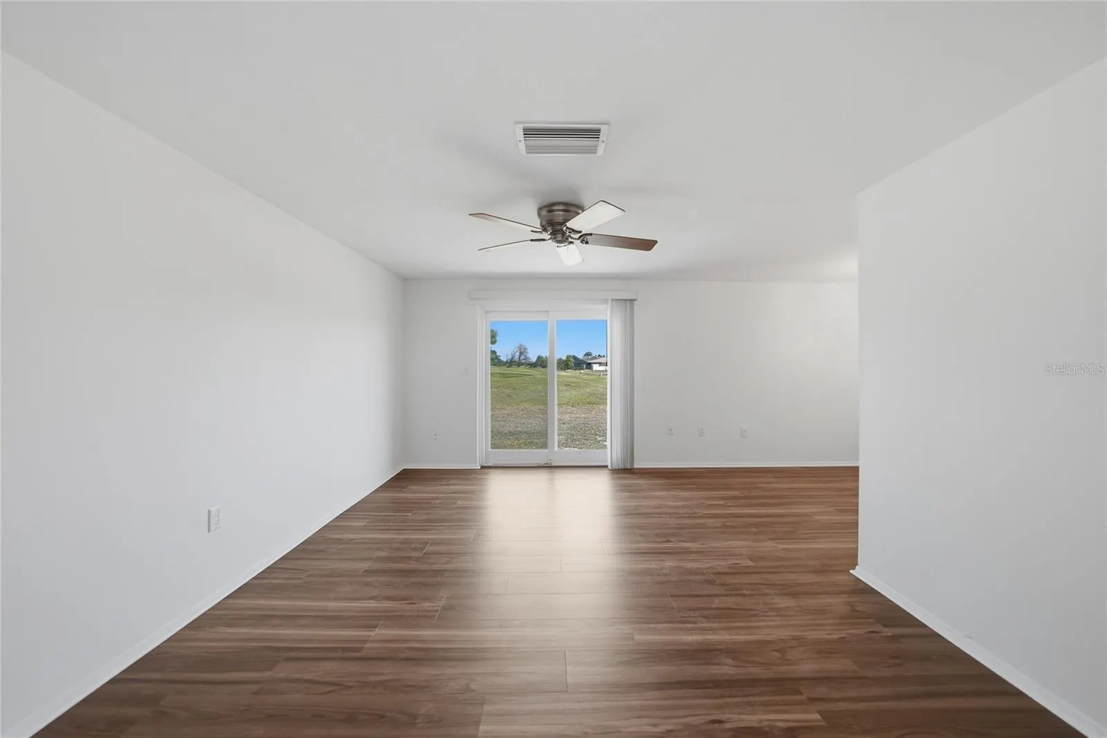 60 ROTONDA CIR
