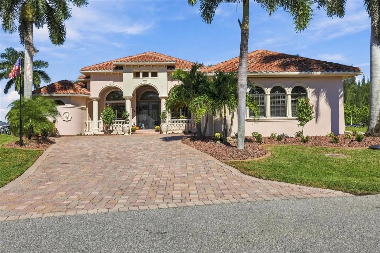 15728 ALDAMA CIR