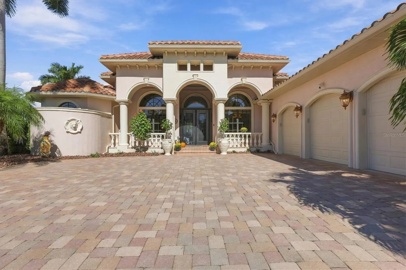 15728 ALDAMA CIR