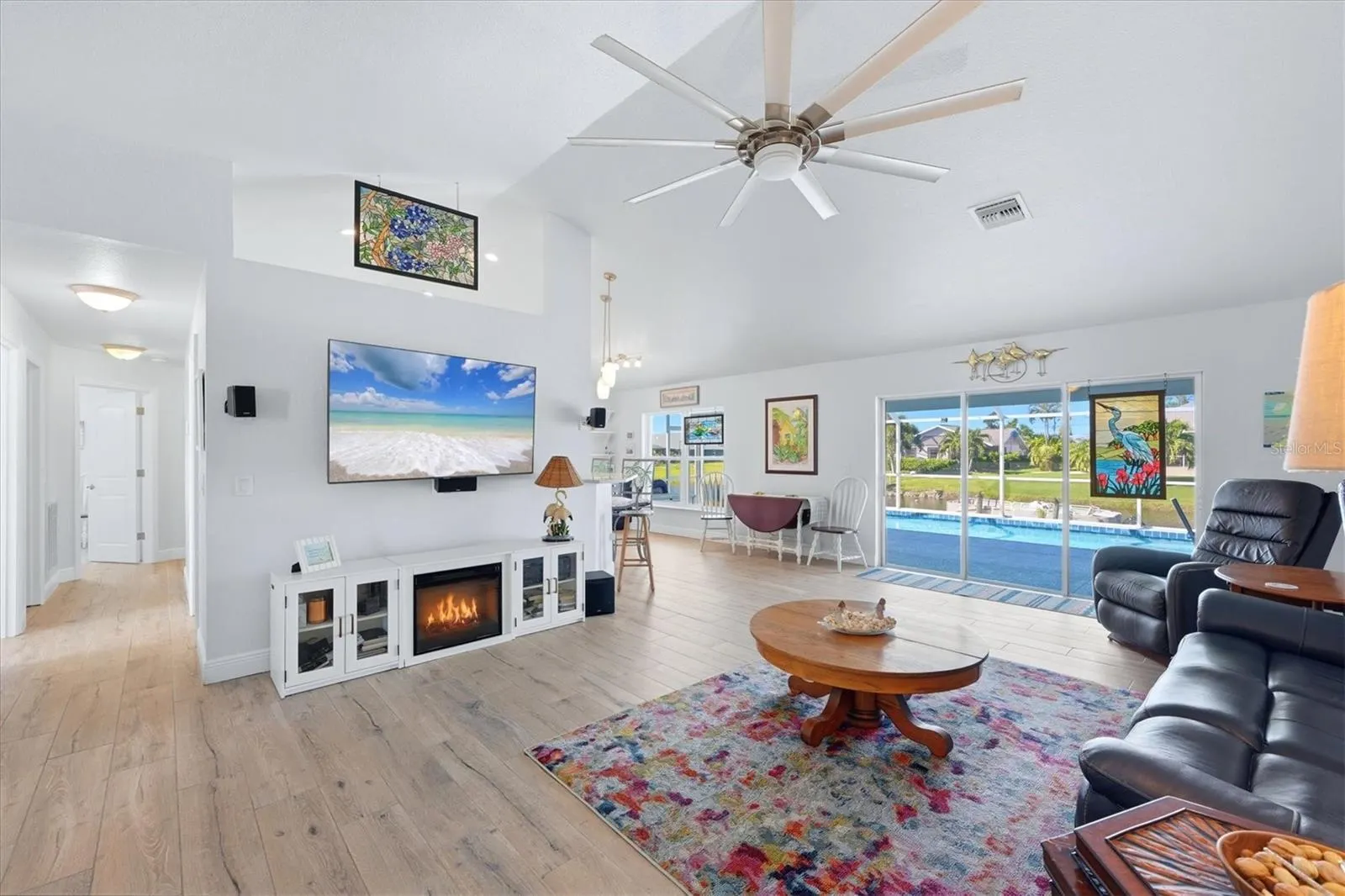 72 MARK TWAIN LN