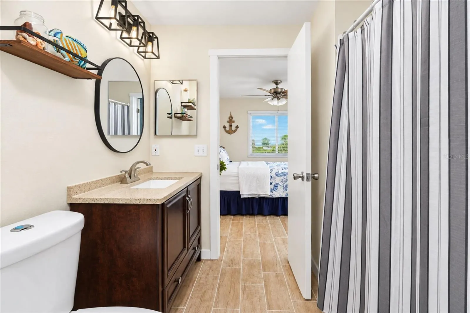 258 ANNAPOLIS LN