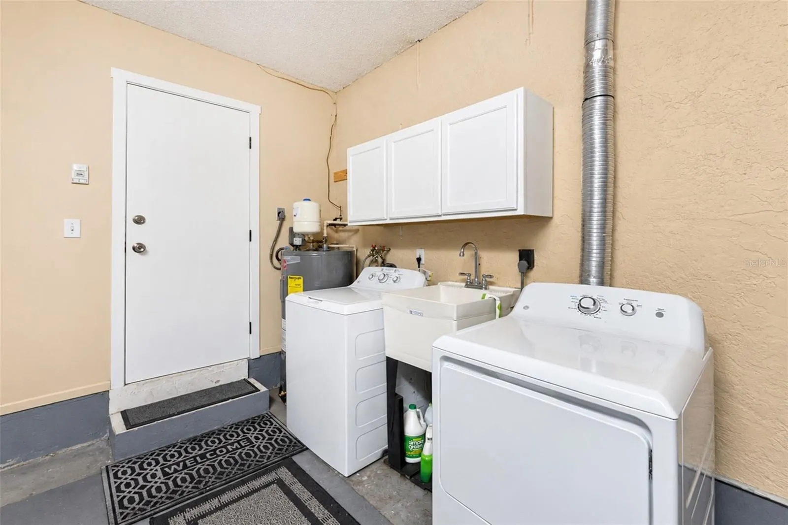 258 ANNAPOLIS LN
