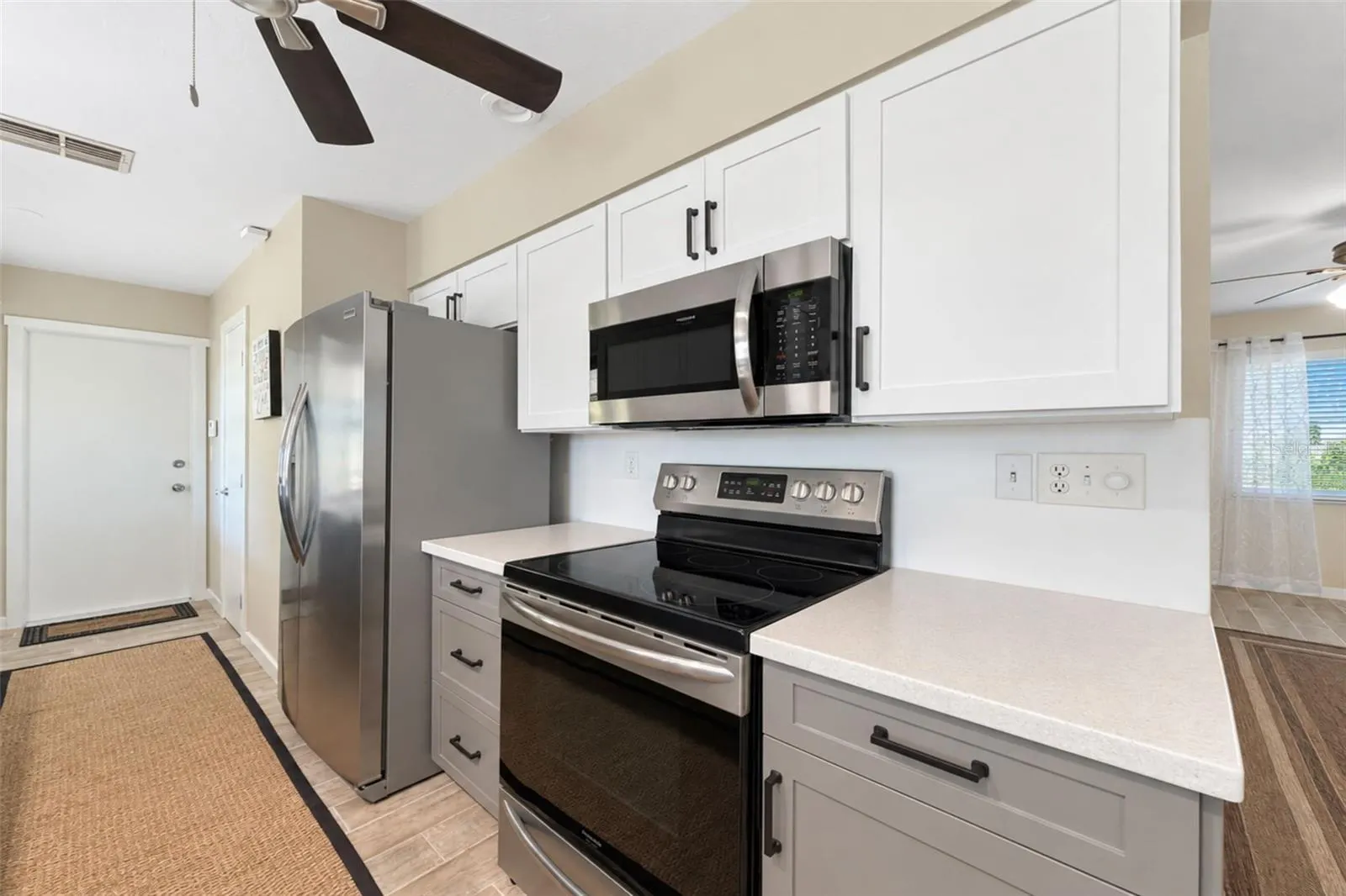 258 ANNAPOLIS LN