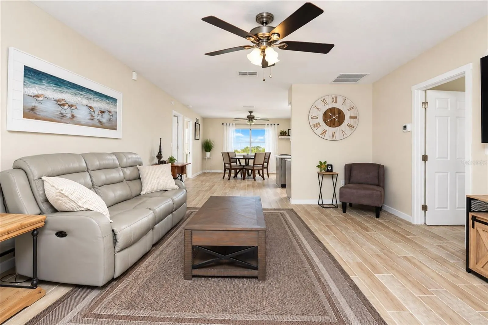 258 ANNAPOLIS LN