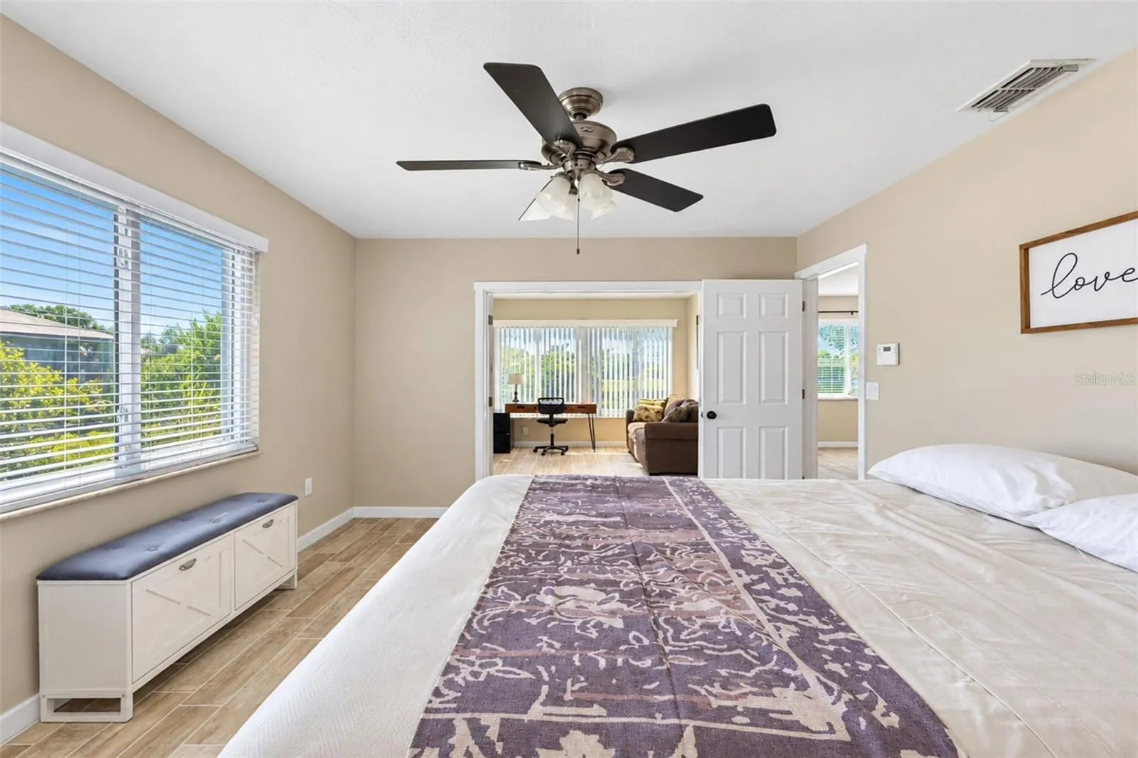 258 ANNAPOLIS LN