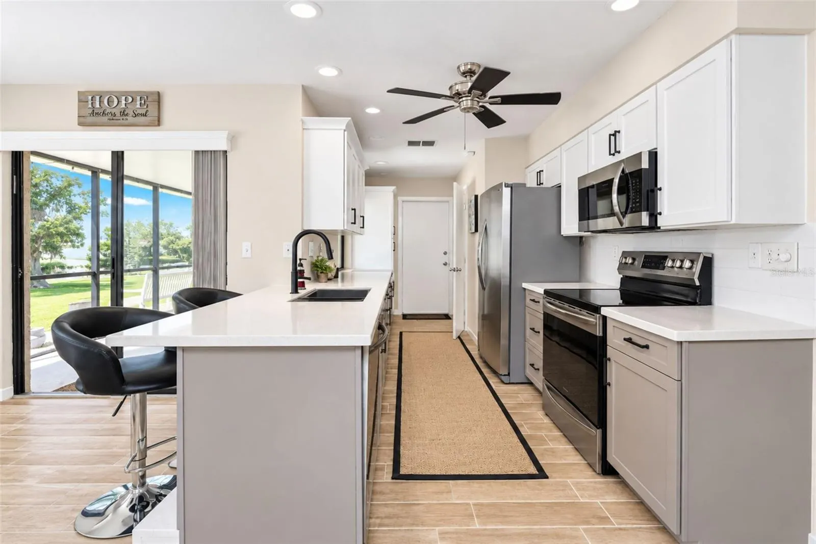 258 ANNAPOLIS LN
