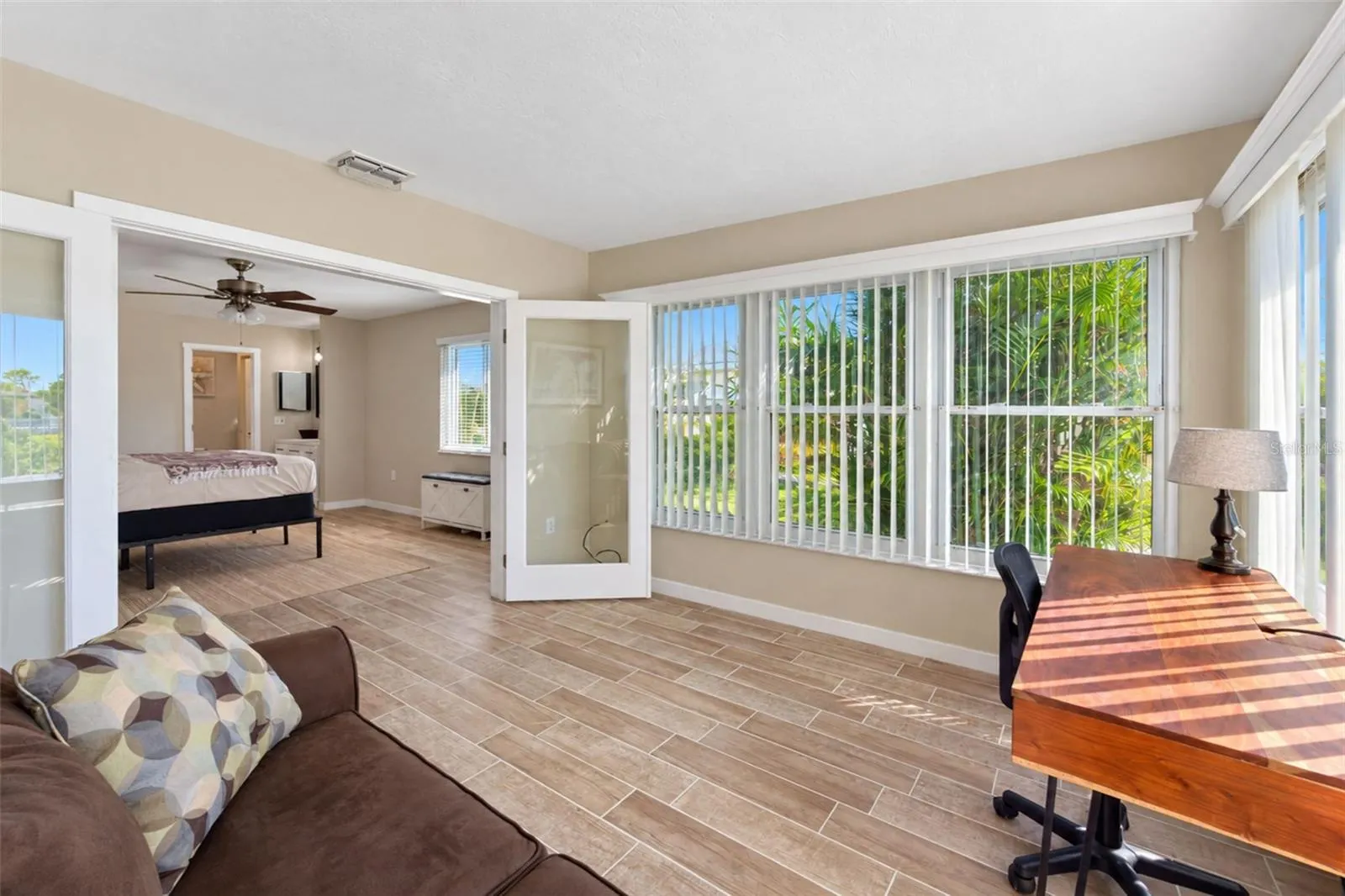 258 ANNAPOLIS LN