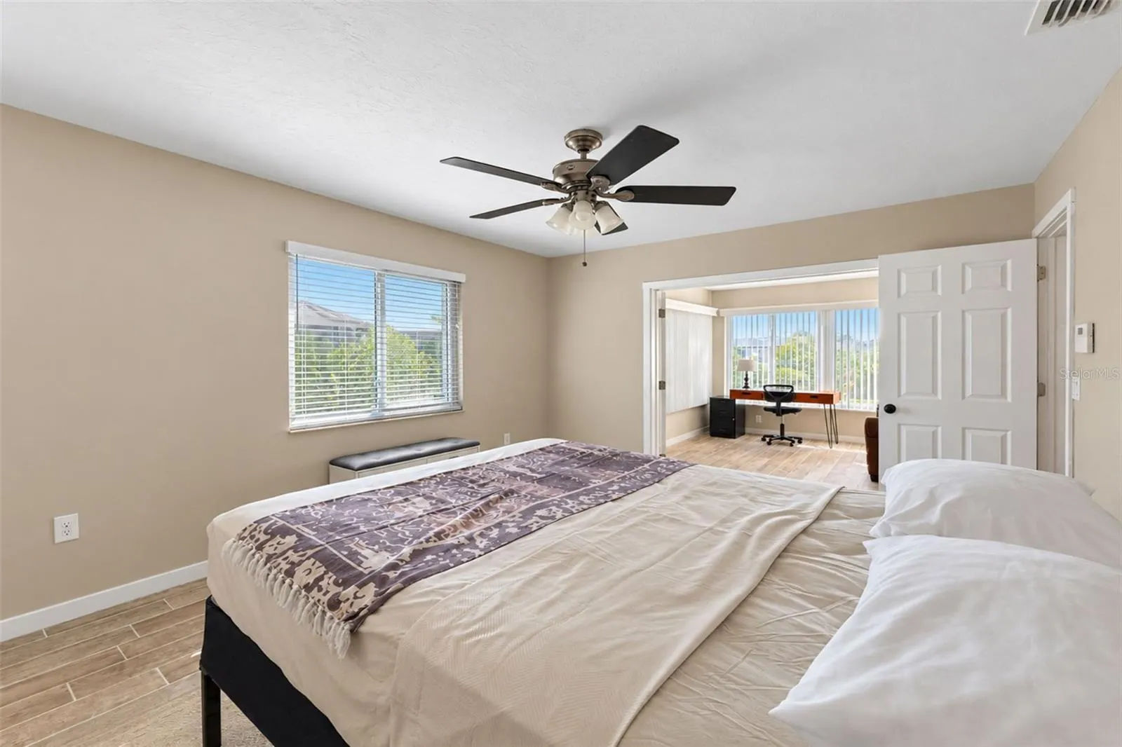 258 ANNAPOLIS LN