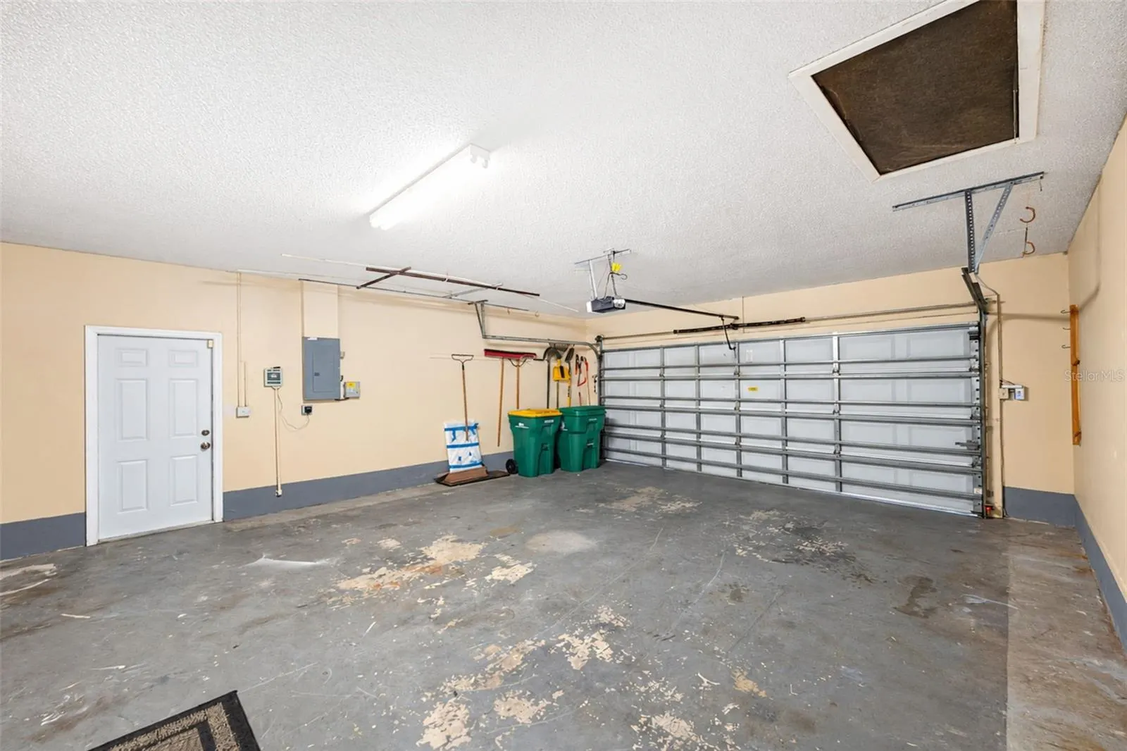 258 ANNAPOLIS LN