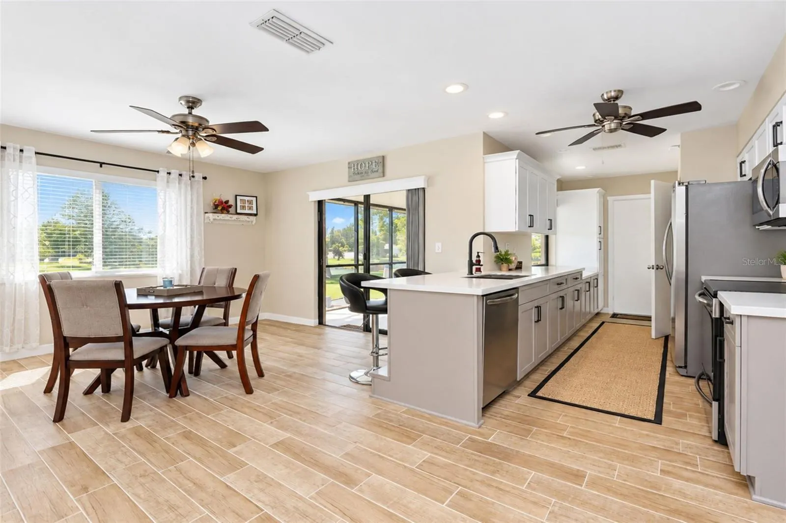 258 ANNAPOLIS LN