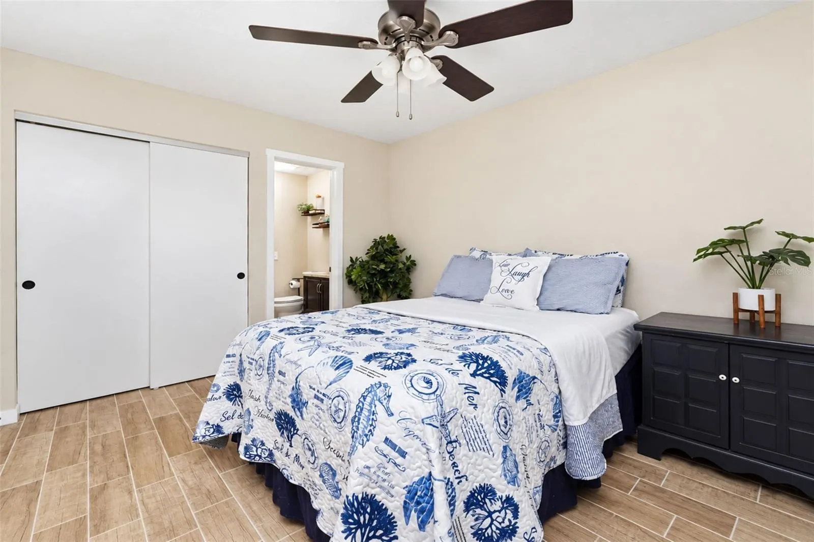 258 ANNAPOLIS LN