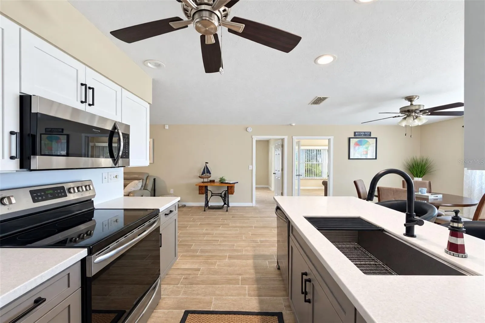 258 ANNAPOLIS LN