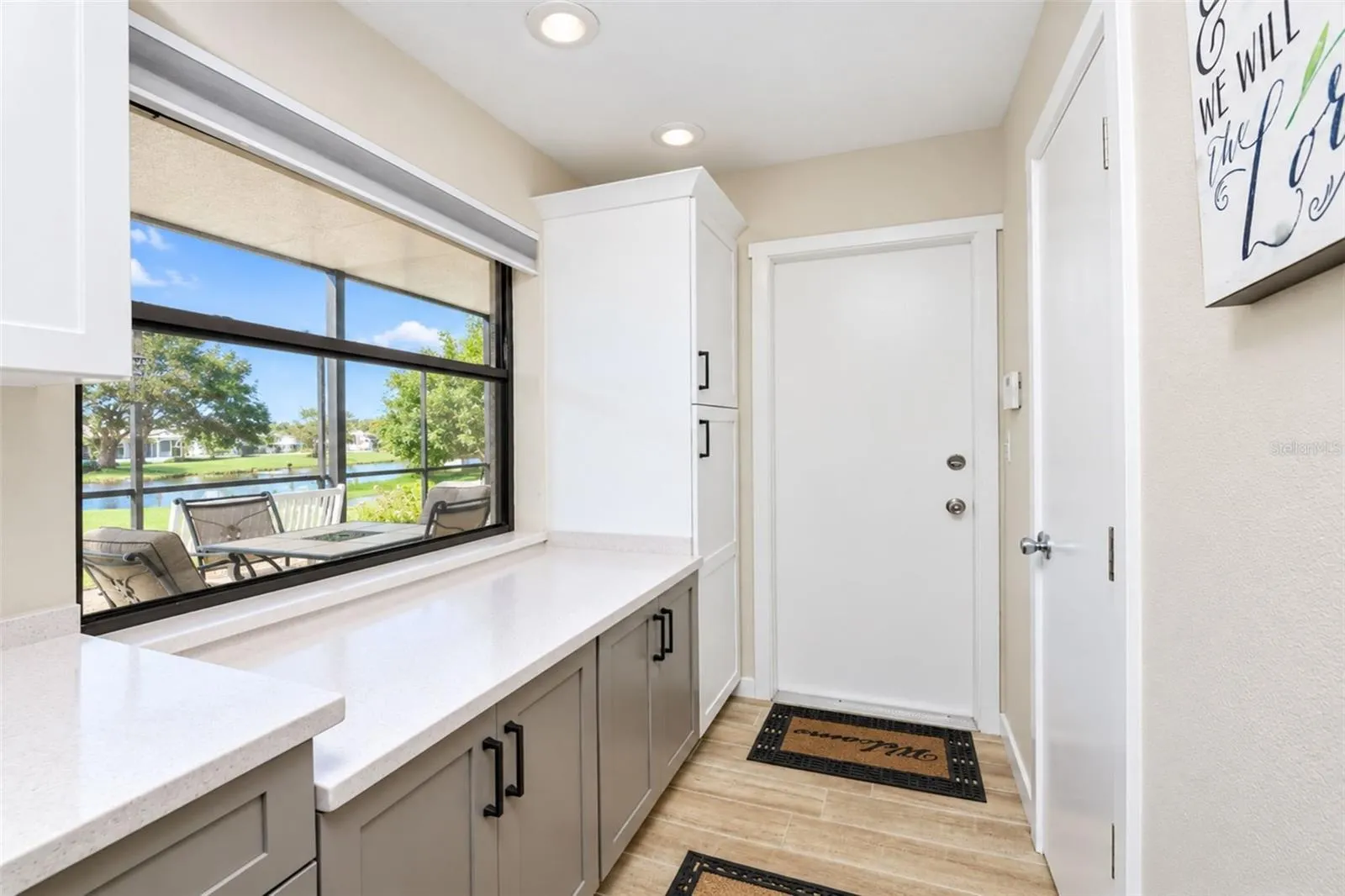 258 ANNAPOLIS LN