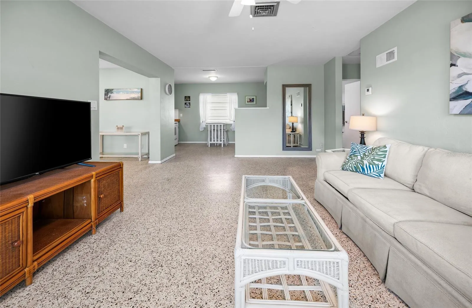 115 VIRGINIA CT