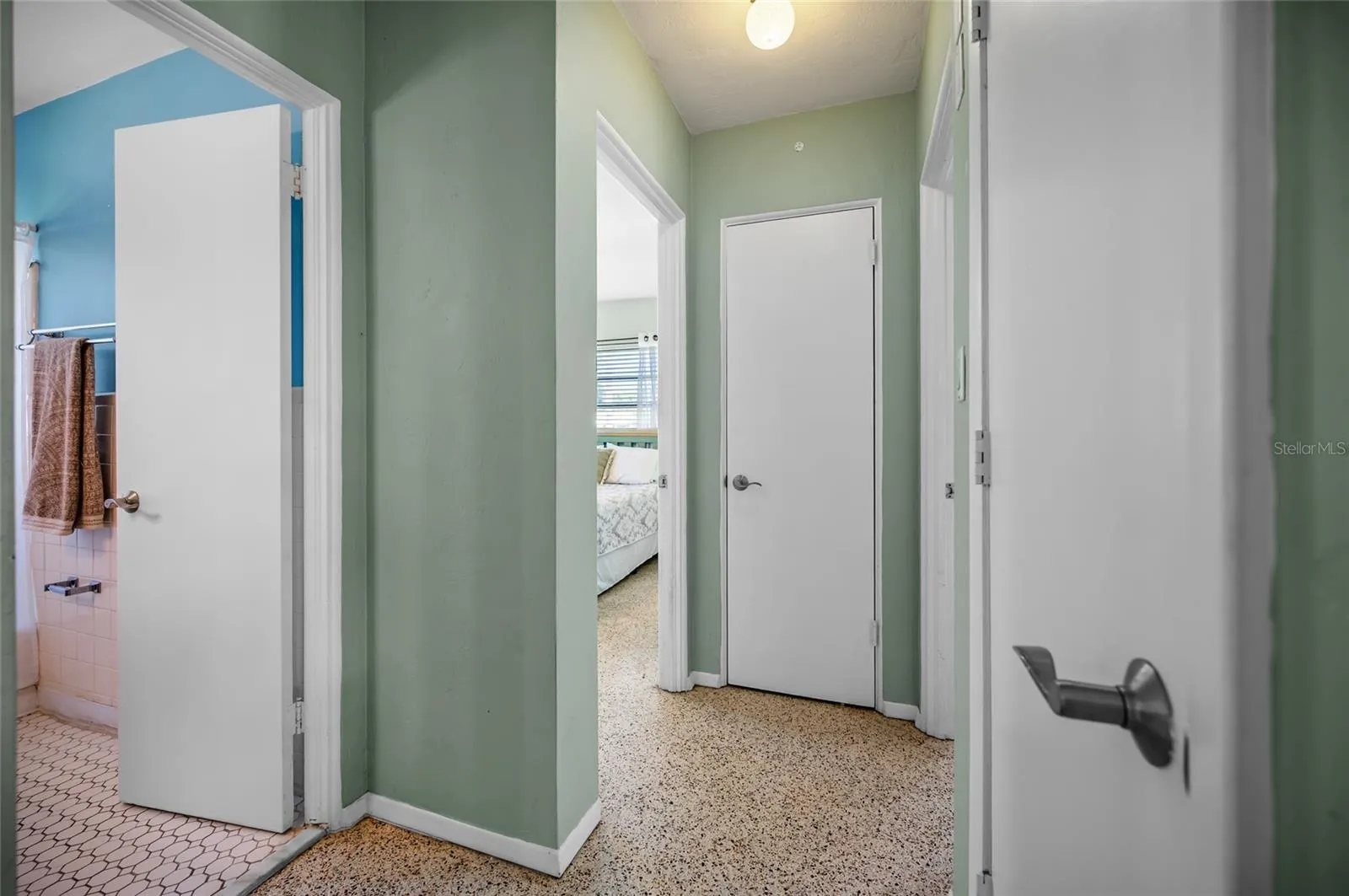 115 VIRGINIA CT