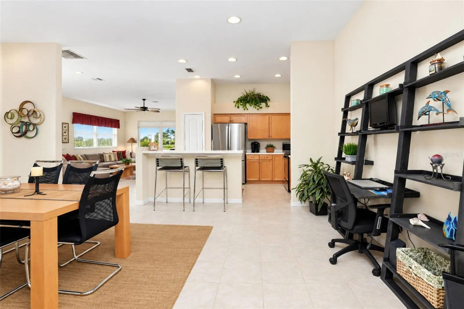 420 LEHALIS DR