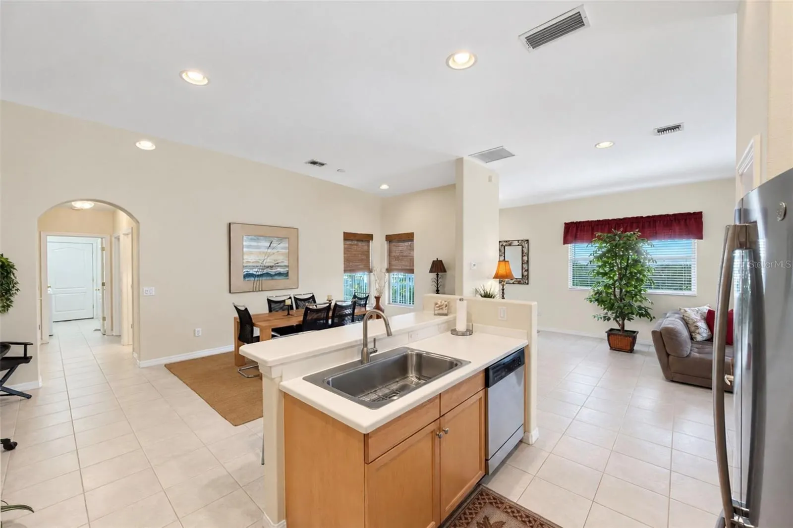 420 LEHALIS DR