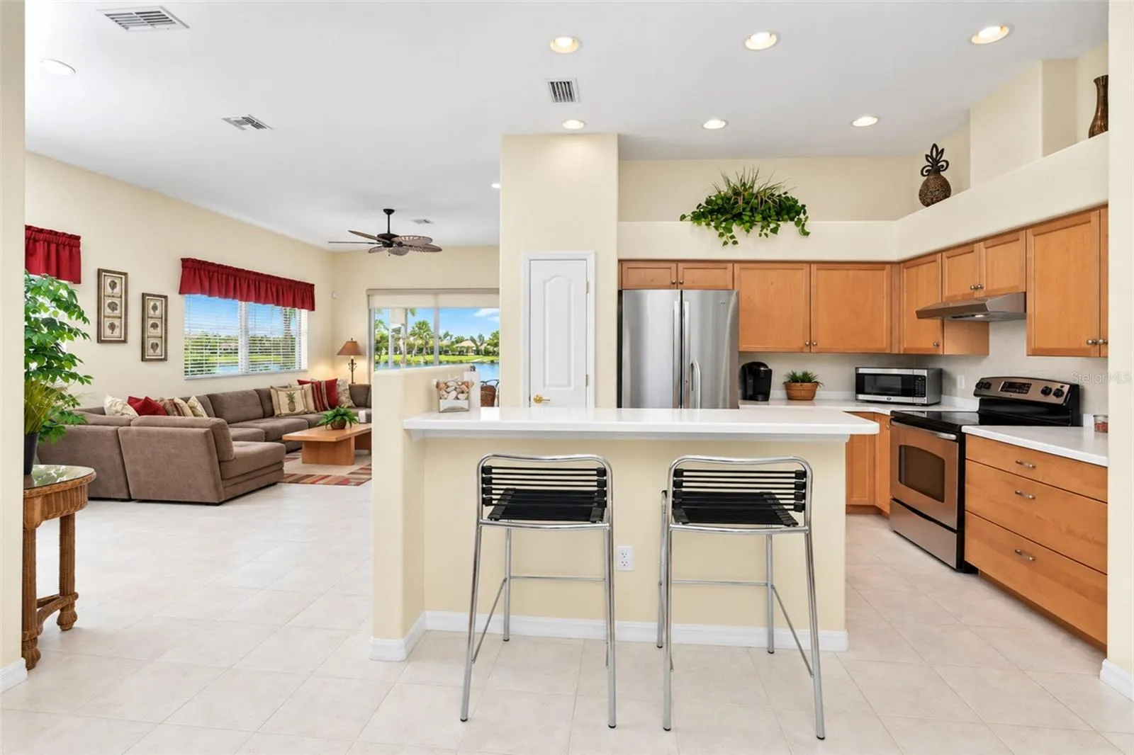 420 LEHALIS DR