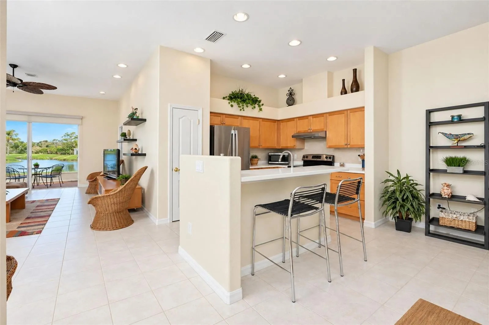 420 LEHALIS DR