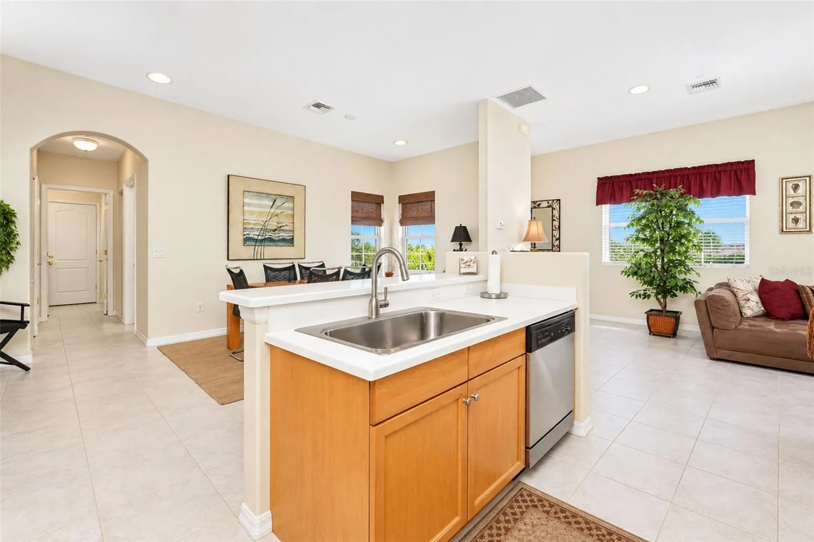 420 LEHALIS DR