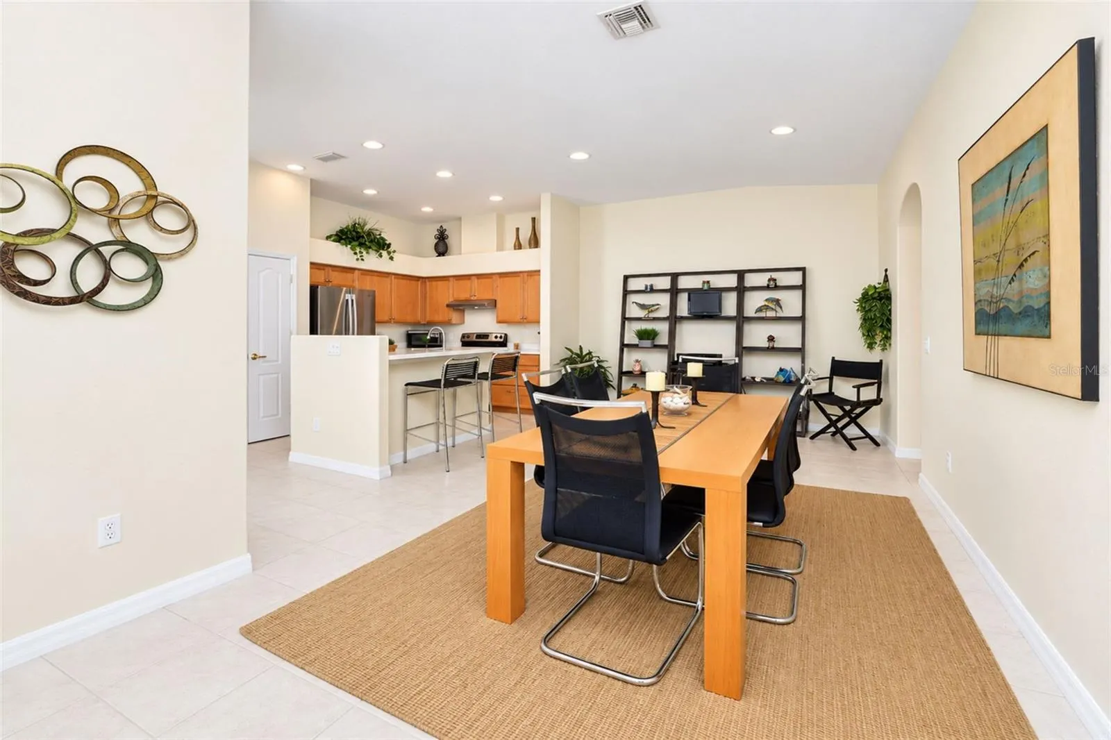 420 LEHALIS DR