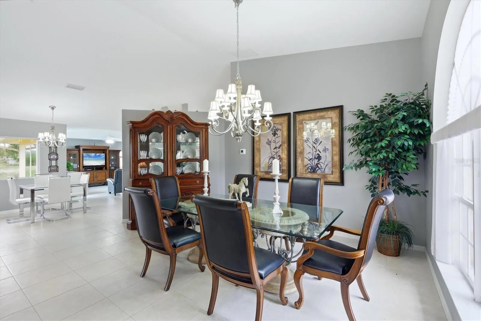 82 PINEHURST PL