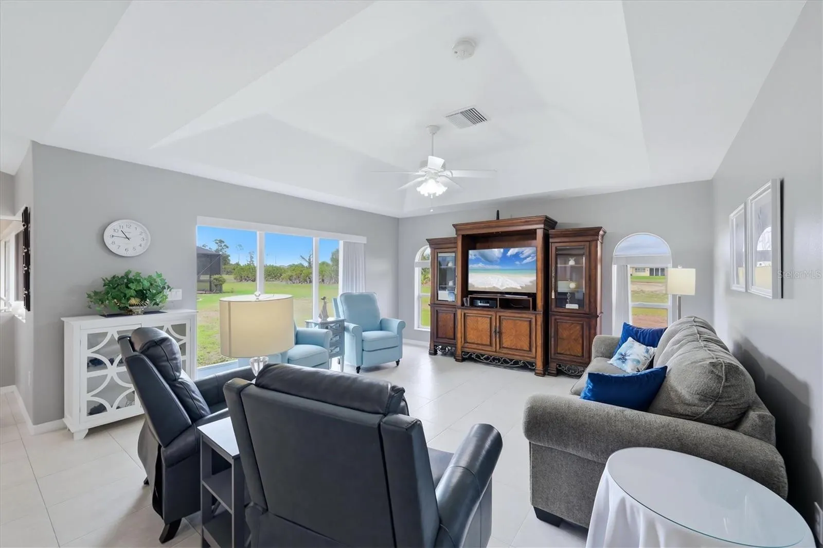 82 PINEHURST PL
