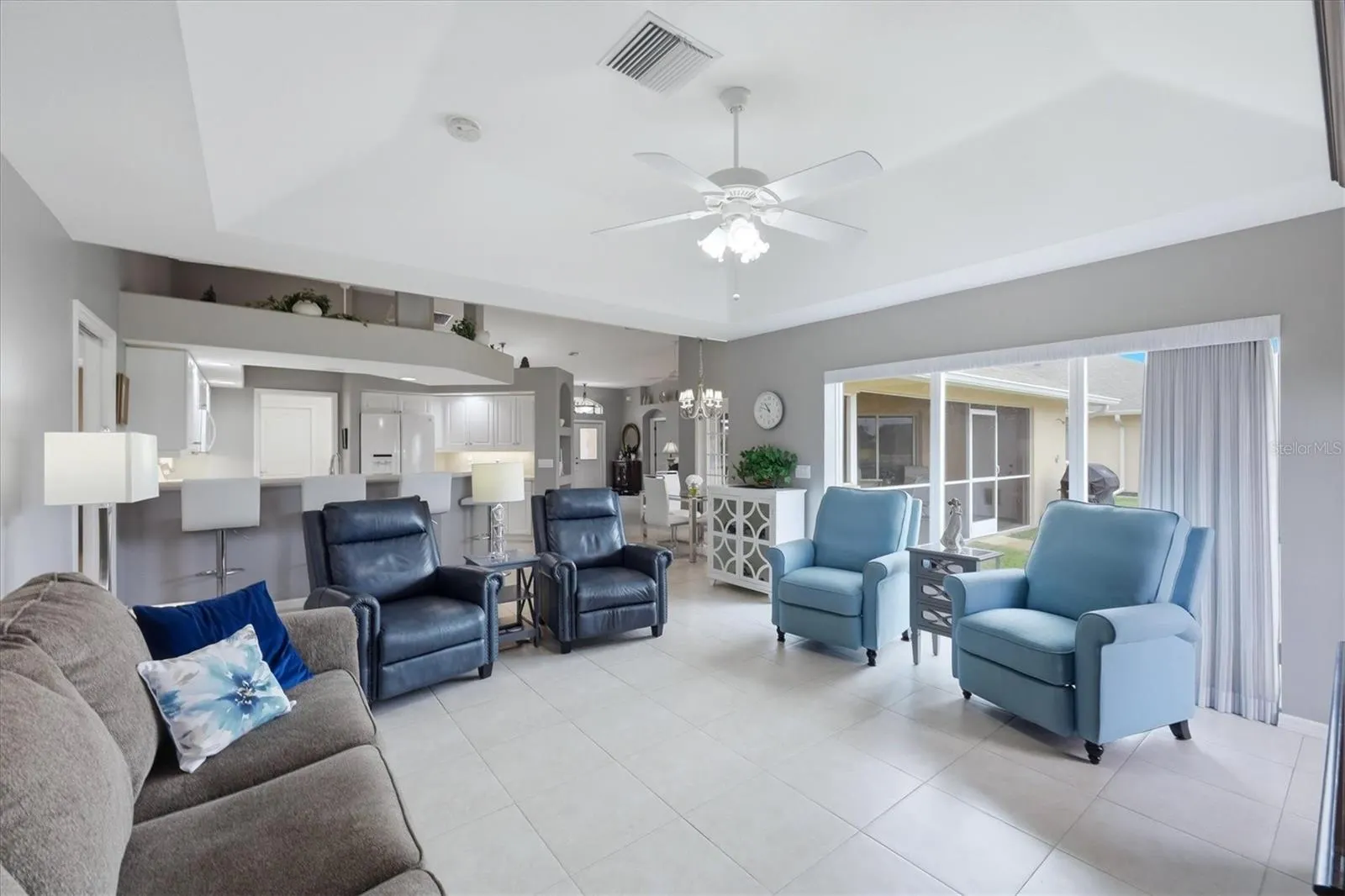82 PINEHURST PL