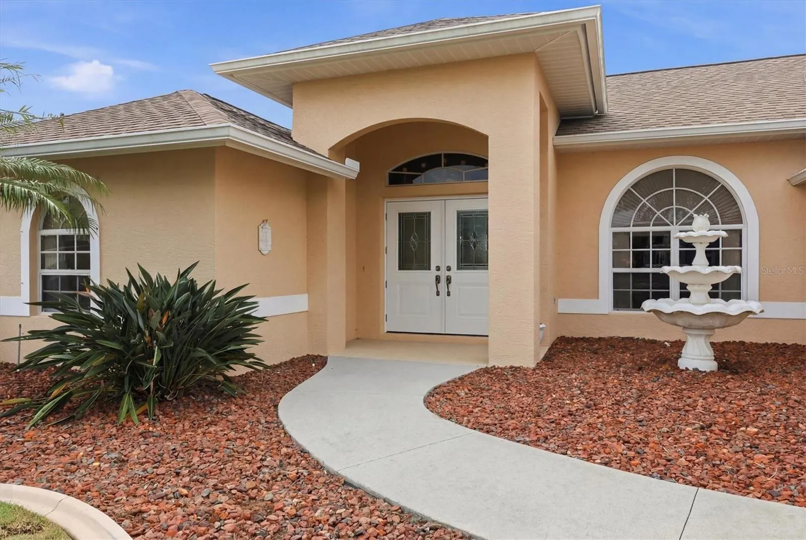 82 PINEHURST PL
