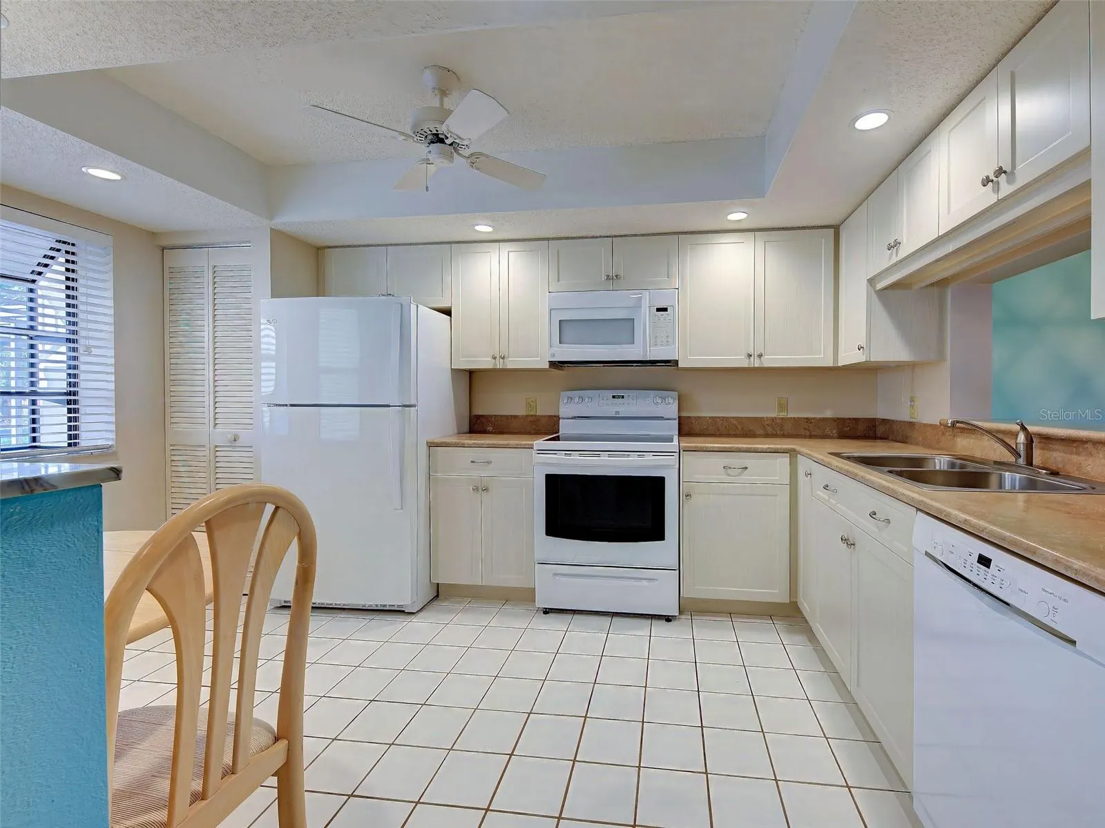 405 PINE HOLLOW CIR #405 #405