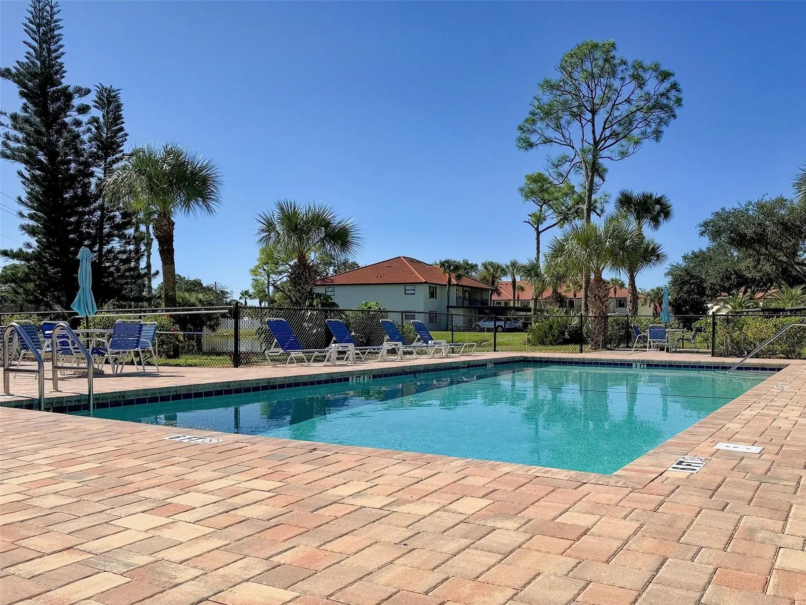 405 PINE HOLLOW CIR #405 #405
