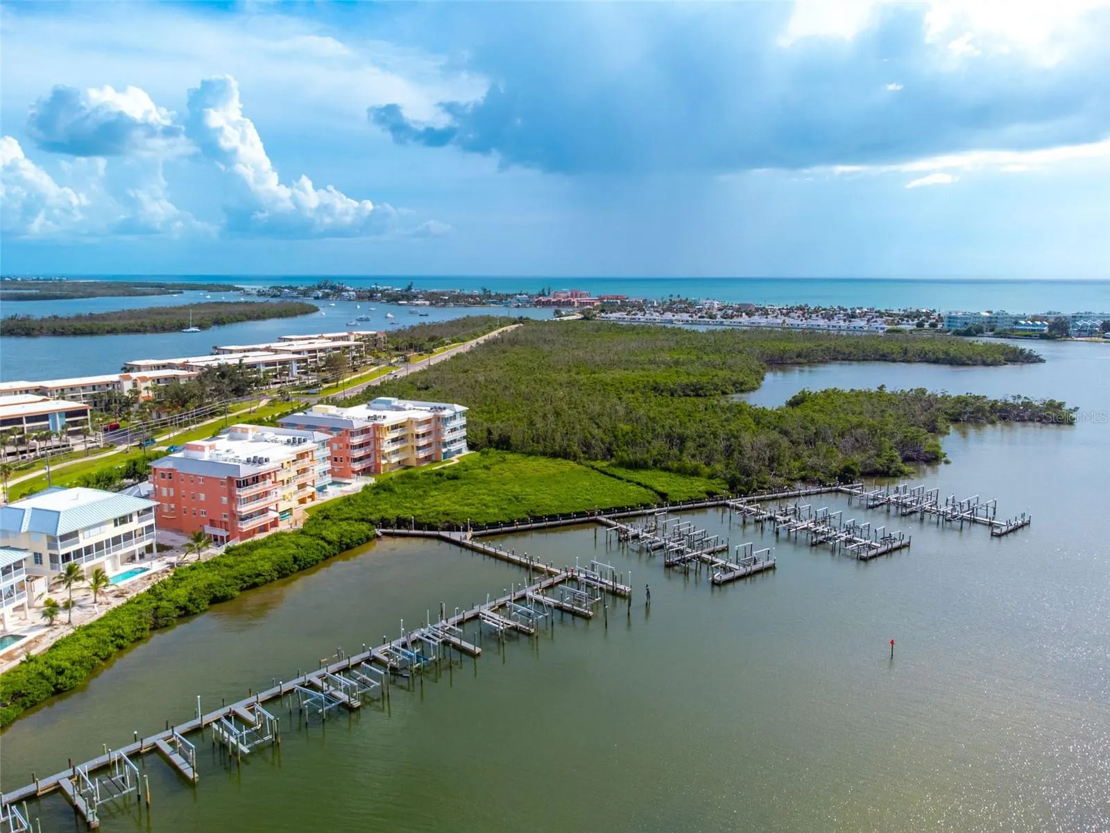 1420 BEACH RD #204 #204