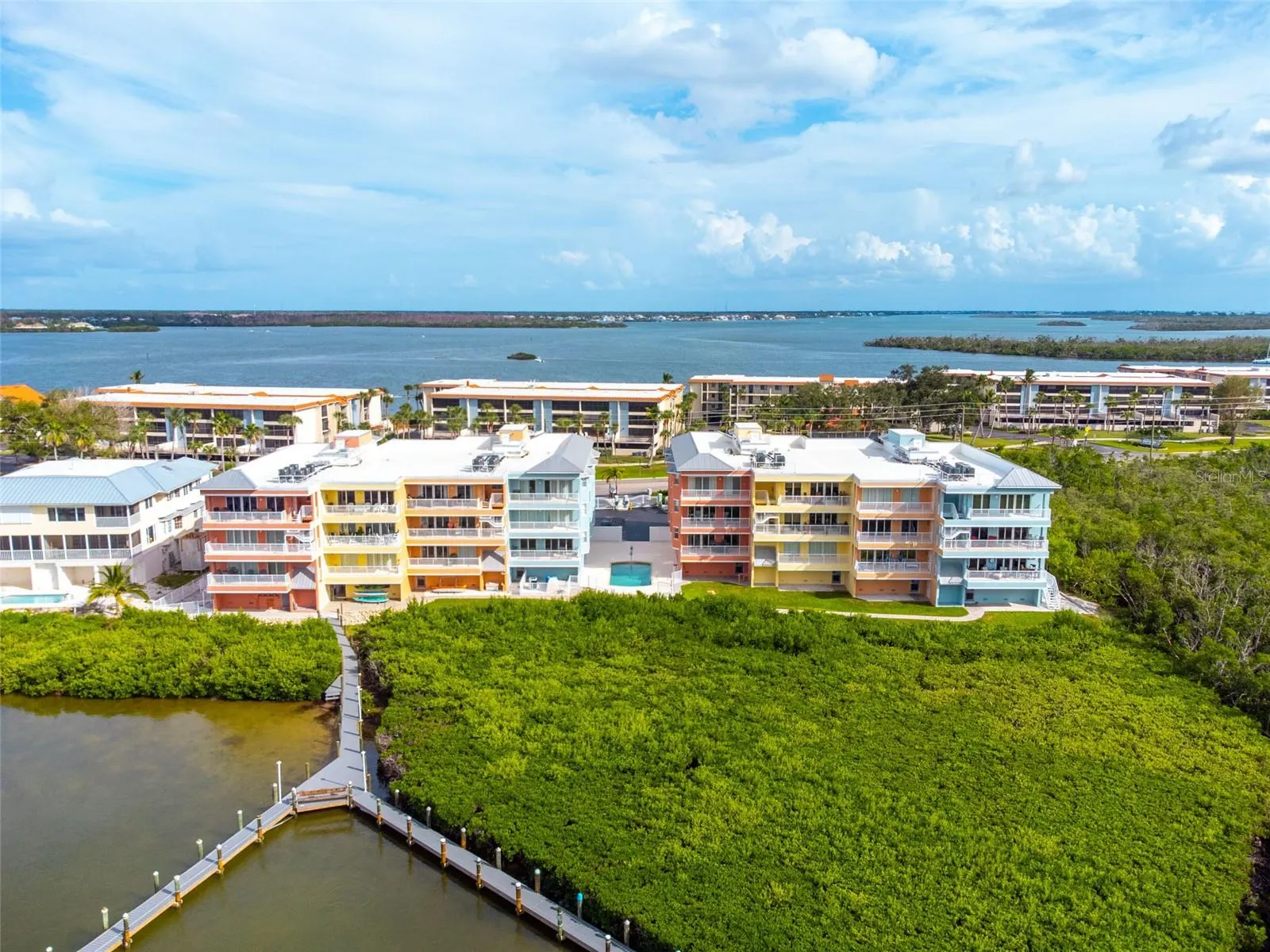 1420 BEACH RD #204 #204