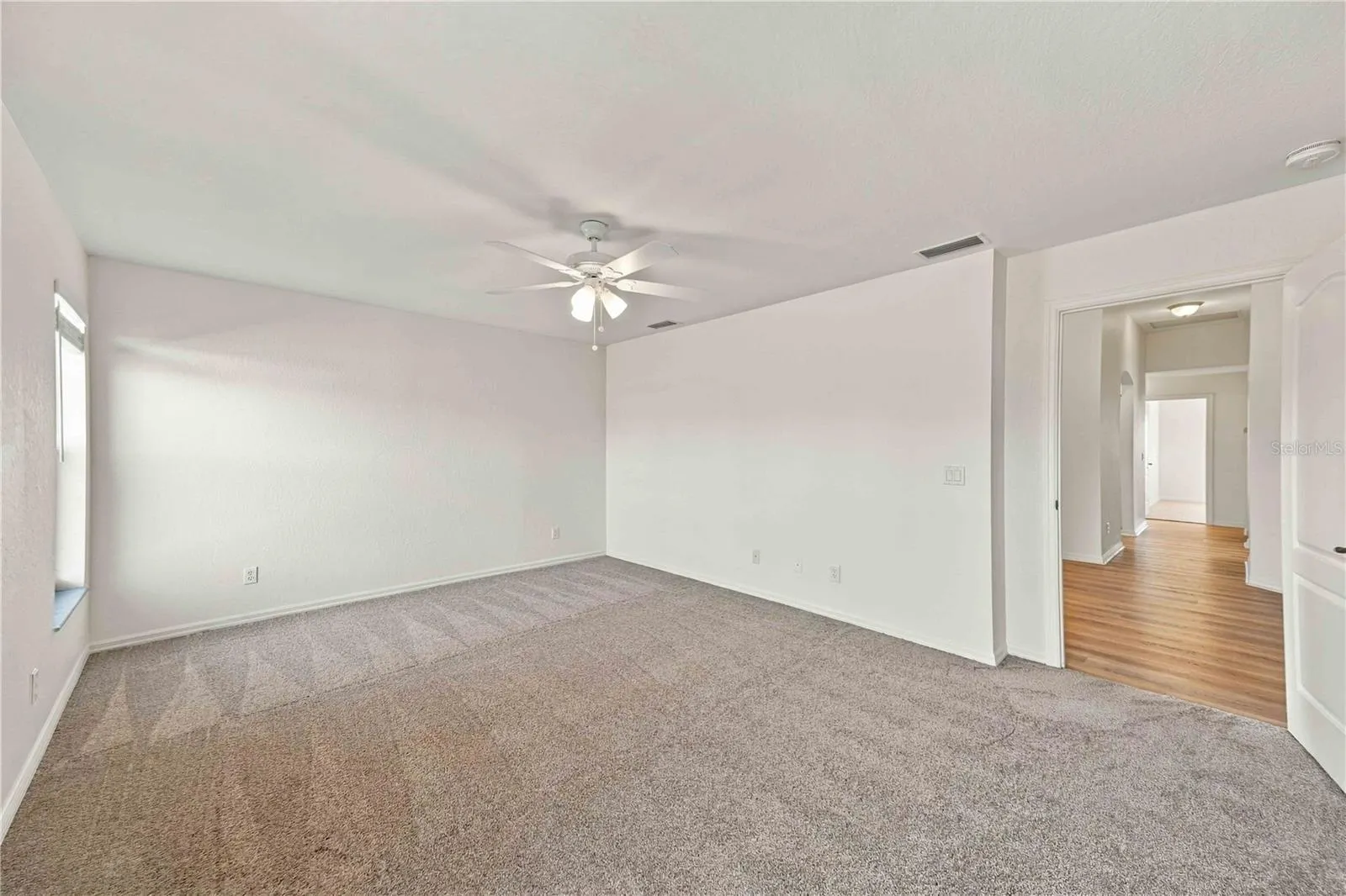 1159 BOUNDARY BLVD