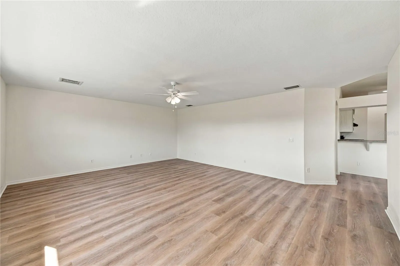 1159 BOUNDARY BLVD