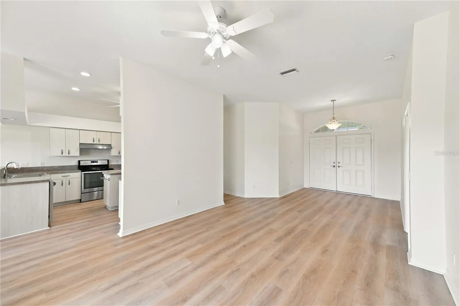 1159 BOUNDARY BLVD