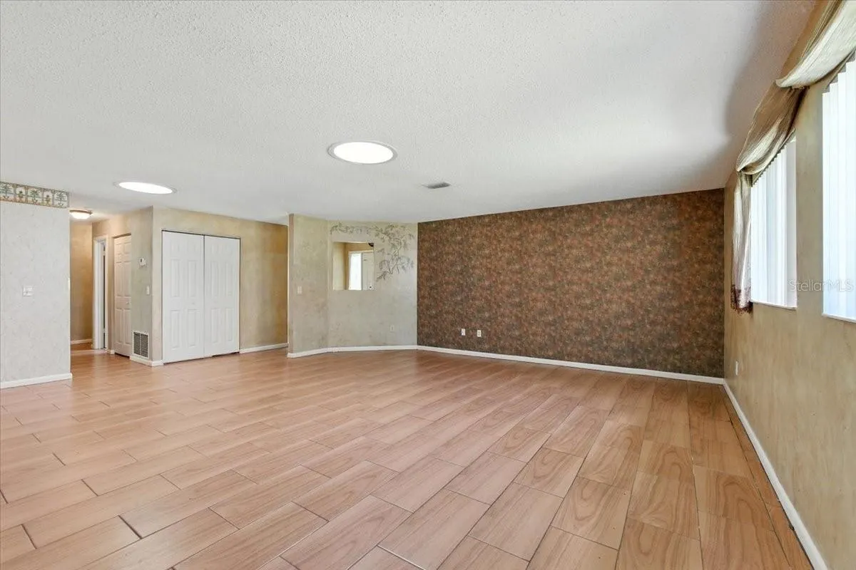 13 WASHINGTON PL