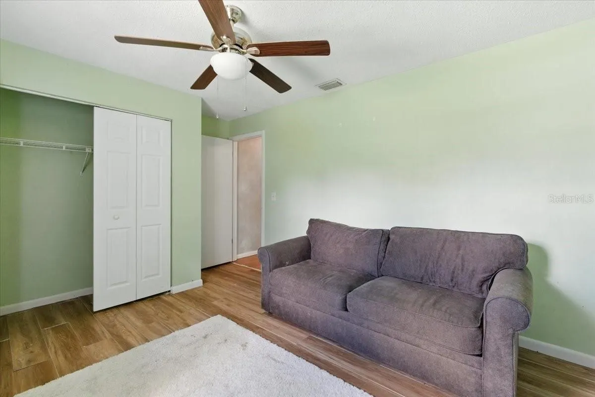 13 WASHINGTON PL