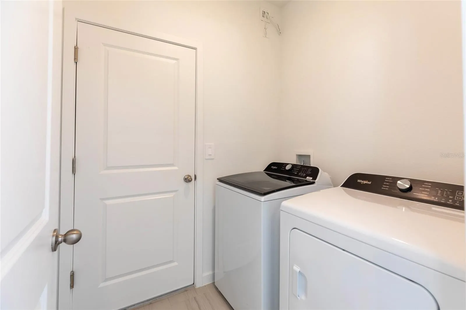 21 DILLY CT